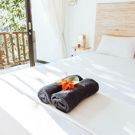 Sultans Of Swell Uluwatu Bali Hotel Exterior photo