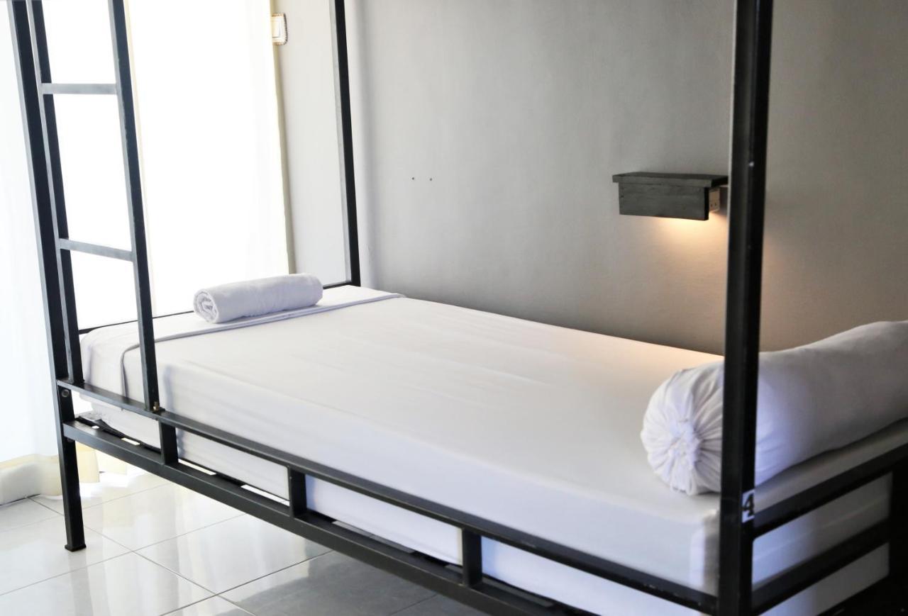 Sultans Of Swell Uluwatu Bali Hotel Exterior photo